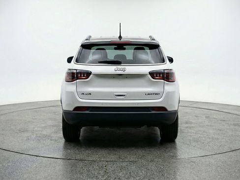 Used 2025 Jeep Compass Trailhawk AWD/4WD image 7