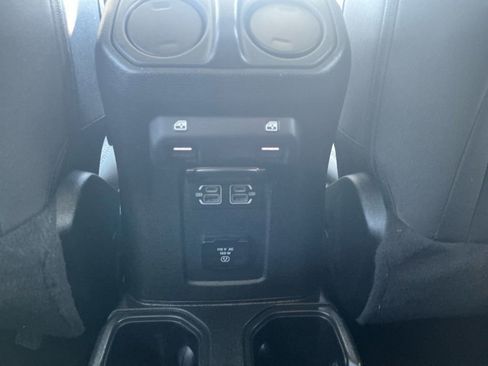 Used 2023 Jeep Wrangler Sahara image 19