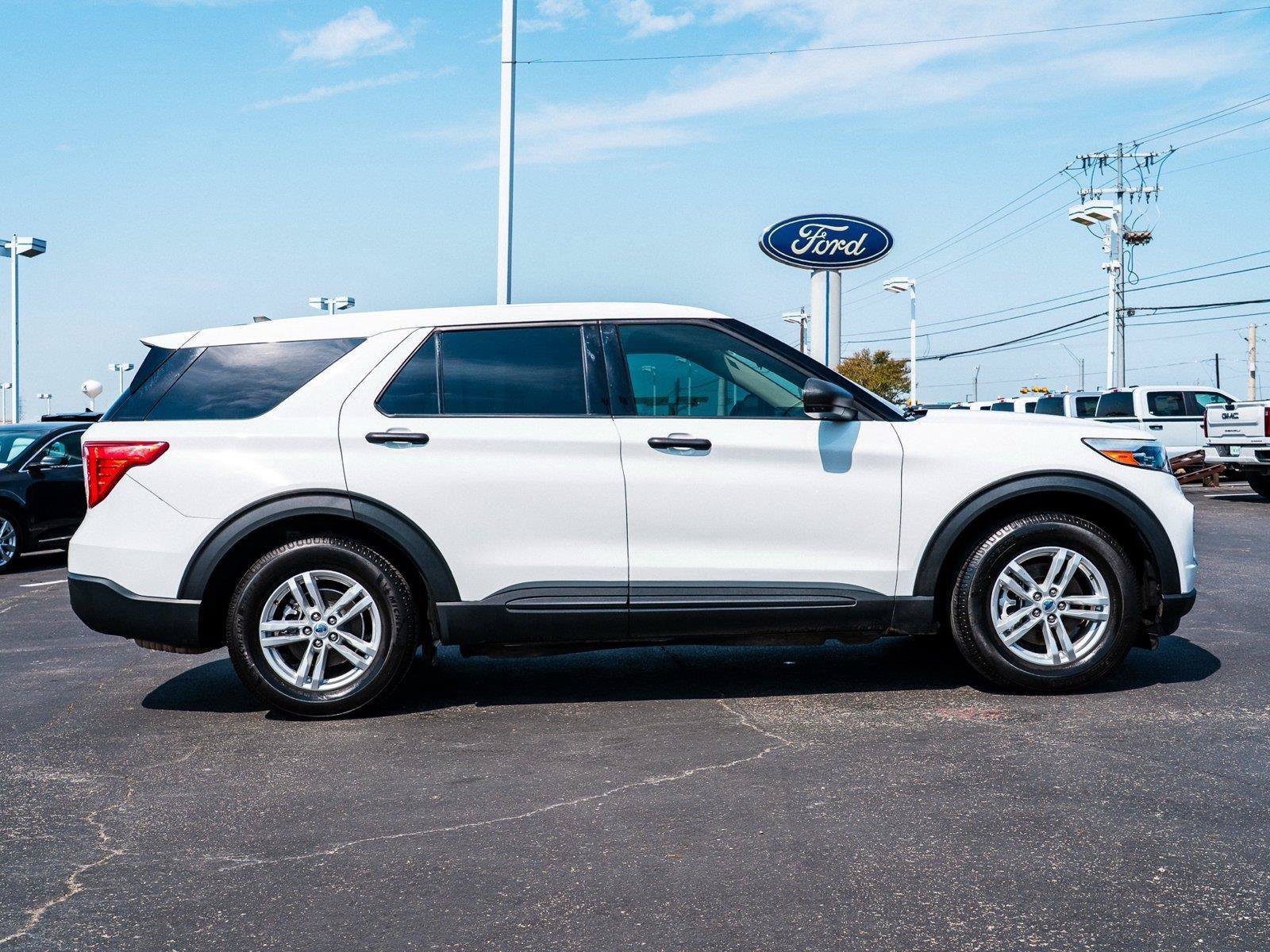 Used 2022 Ford Explorer 2WD image 3