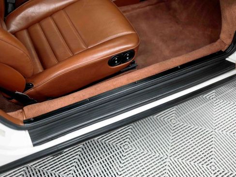 Used 1989 Porsche 911 Carrera RWD image 47