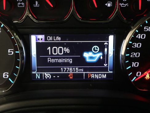 Used 2016 Chevrolet Suburban LT w/ Luxury Package AWD/4WD image 45