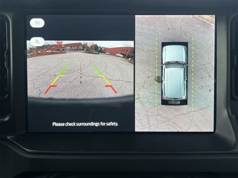 New 2025 Ford Bronco Badlands image 3