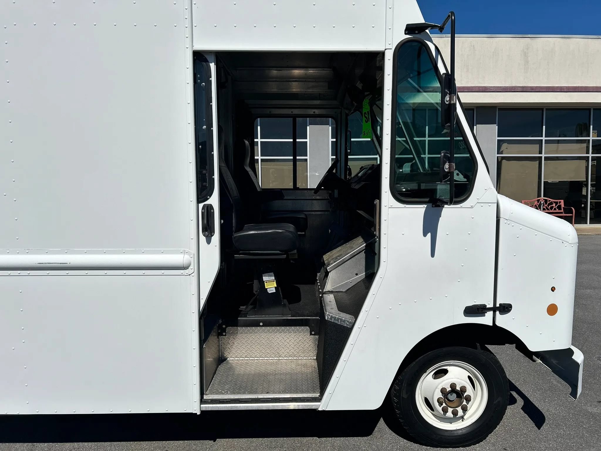 Used 2017 Ford E-350 and Econoline 350 Super Duty w/ A/C Prep Package RWD image 16