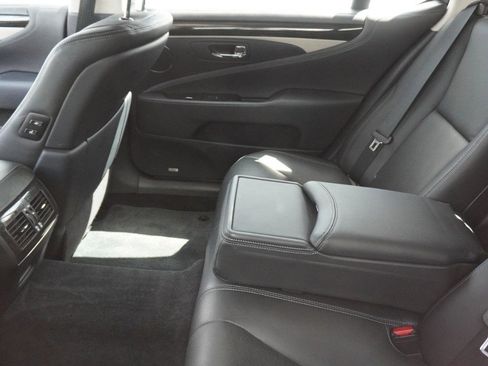 Used 2013 Lexus LS 460 L w/ Preferred Accessory Package image 9