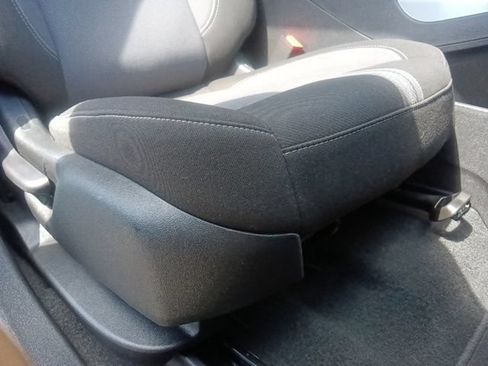 Used 2025 Chevrolet Blazer LT AWD/4WD image 30