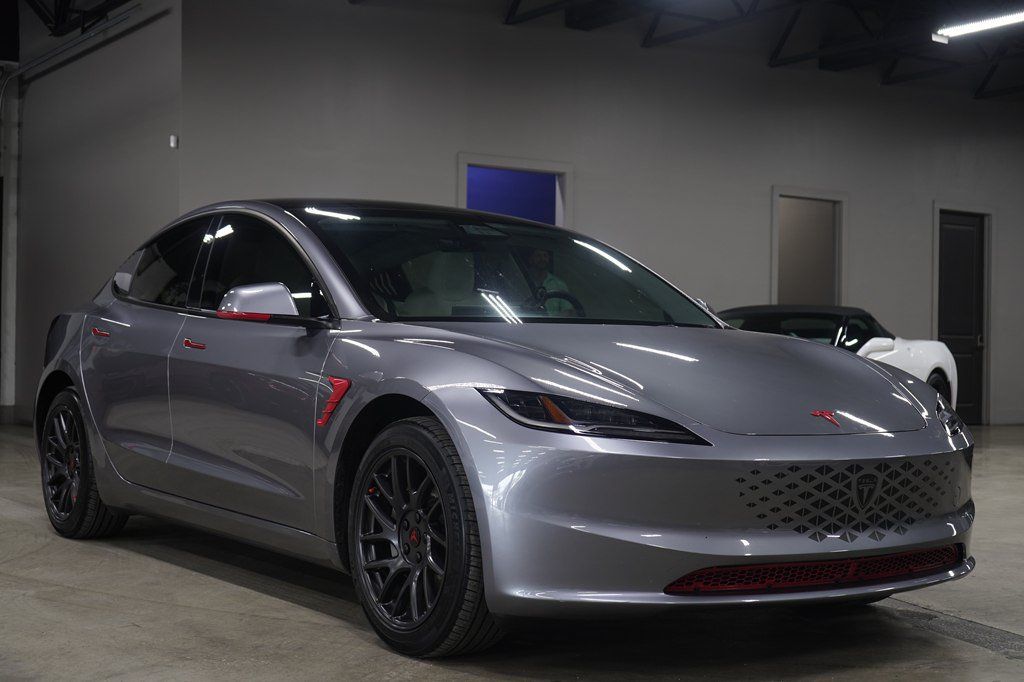Used 2025 Tesla Model 3 Long Range RWD image 7