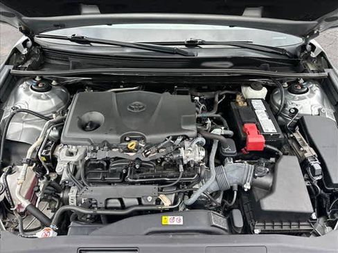 Used 2022 Toyota Camry SE w/ Carpet Mat Package (TMS) AWD/4WD image 26