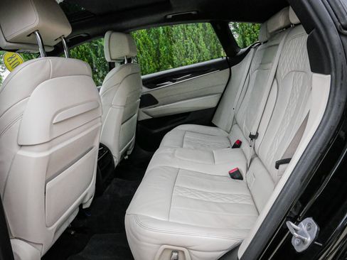 Used 2018 BMW 640i Gran Turismo xDrive AWD/4WD image 31
