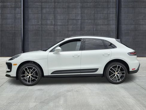 Used 2026 Porsche Macan AWD/4WD image 2