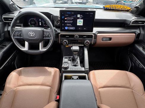 Used 2025 Toyota 4Runner Limited AWD/4WD image 11