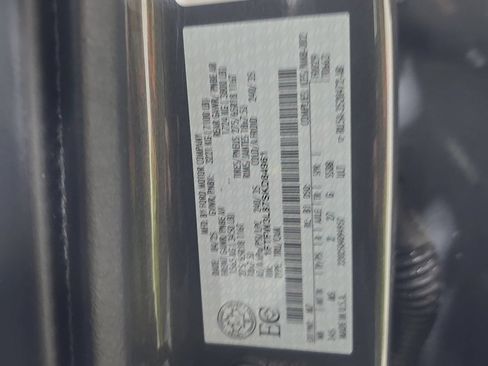 Used 2025 Ford F150 XLT w/ Equipment Group 301A Standard AWD/4WD image 13
