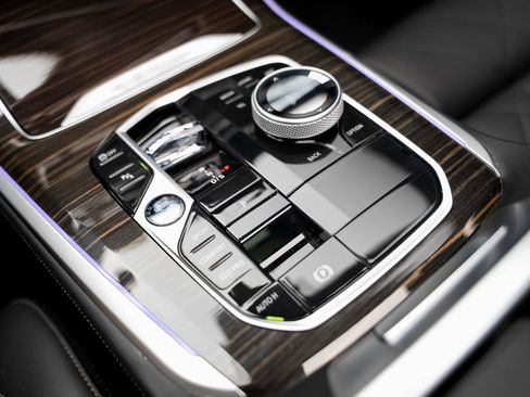 Used 2024 BMW X5 sDrive40i w/ Executive Package image 50