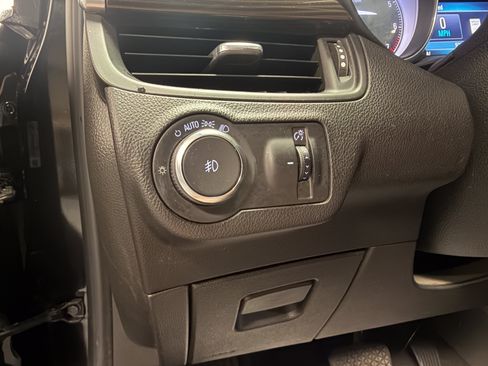 Used 2020 Buick Envision Essence AWD/4WD image 17