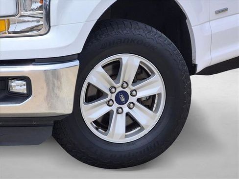 Used 2015 Ford F150 XLT w/ Equipment Group 301A Mid AWD/4WD image 5