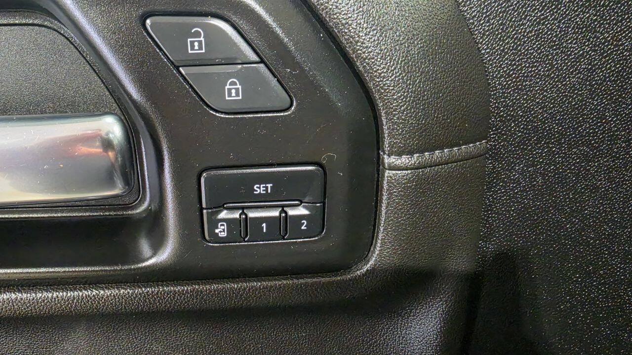 Used 2022 GMC Sierra 2500 Denali w/ Denali Ultimate Package AWD/4WD image 30