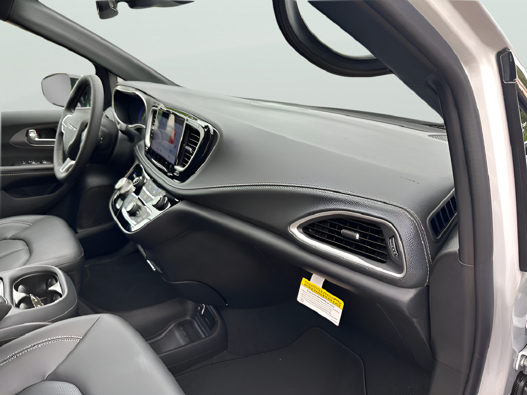 New 2027 Chrysler Pacifica Select FWD image 38