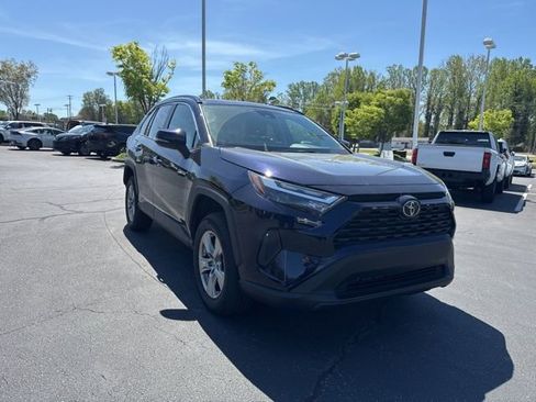 Used 2023 Toyota RAV4 XLE w/ Convenience Package image 2