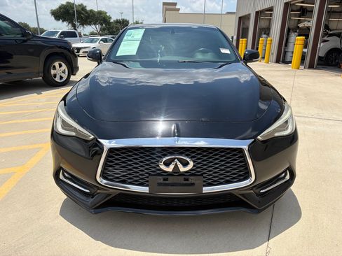 Used 2018 INFINITI Q60 3.0t Luxe w/ Sensory Package 3.0T Luxe RWD image 3