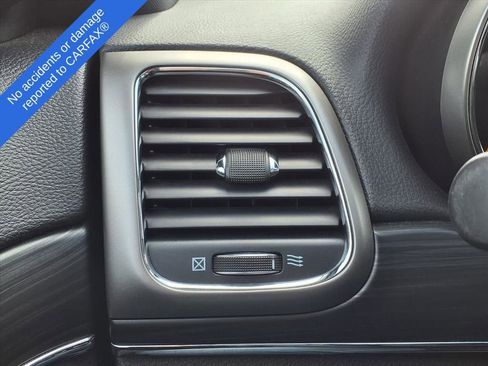 Used 2021 Jeep Grand Cherokee Limited image 27
