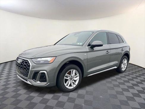 Certified 2023 Audi Q5 2.0T Premium w/ Convenience Package image 1