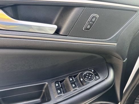 Certified 2023 Ford Edge SEL image 25