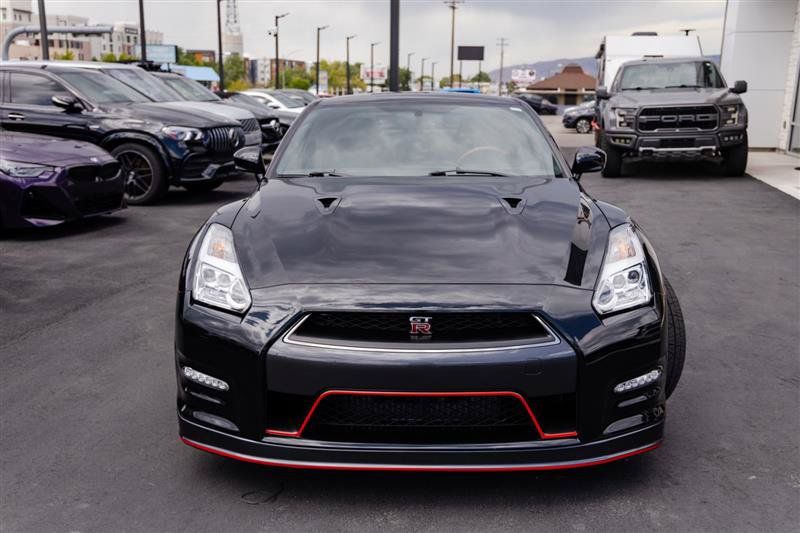 Used 2015 Nissan GT-R Black Edition AWD/4WD image 4