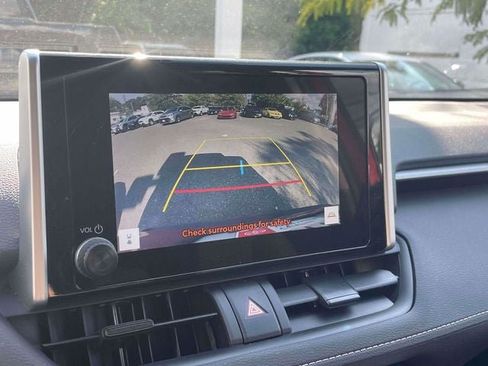 Used 2025 Toyota RAV4 LE AWD/4WD image 29