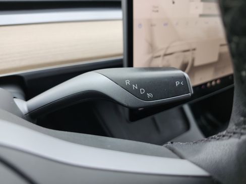 Used 2023 Tesla Model Y Long Range image 10