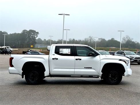New 2026 Toyota Tundra SR5 image 9