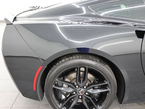 Used 2015 Chevrolet Corvette Stingray Coupe image 23