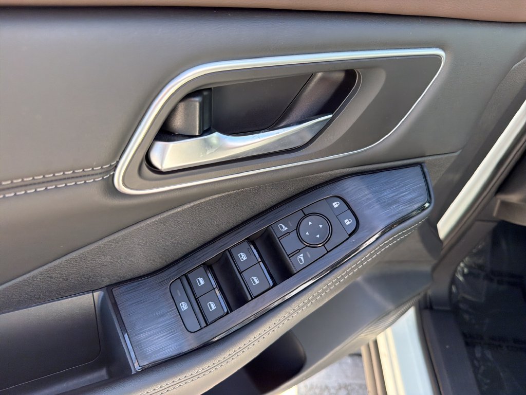 Used 2021 Nissan Rogue SV w/ Premium Package FWD image 19