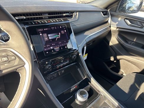 New 2026 Jeep Grand Cherokee Laredo X AWD/4WD image 74