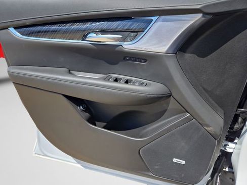 Used 2024 Cadillac XT6 Premium Luxury w/ LPO, Floor Liner Package AWD/4WD image 15