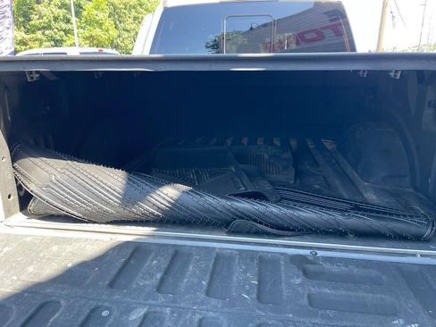 Used 2015 Ford F150 Platinum w/ Equipment Group 701A Luxury AWD/4WD image 6