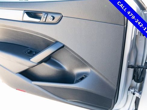 Used 2015 Volkswagen Passat 1.8T Wolfsburg Edition image 26