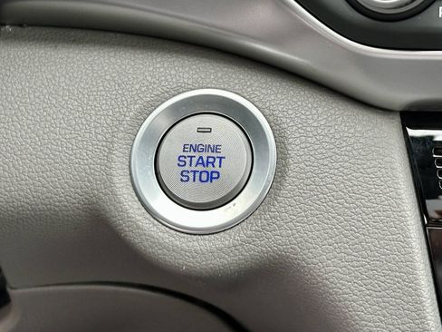 Used 2019 Hyundai Elantra Value Edition FWD image 26