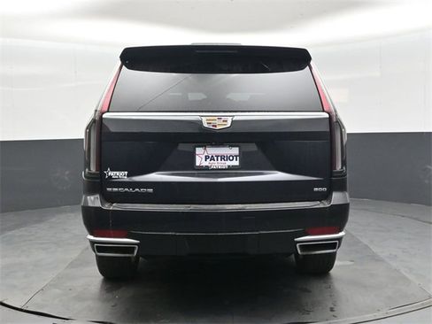 Used 2022 Cadillac Escalade Premium Luxury image 5