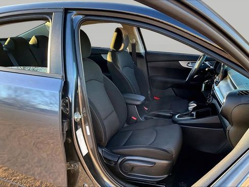 Certified 2024 Kia Forte LXS image 7