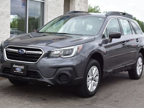Used 2018 Subaru Outback 2.5i AWD/4WD image 12