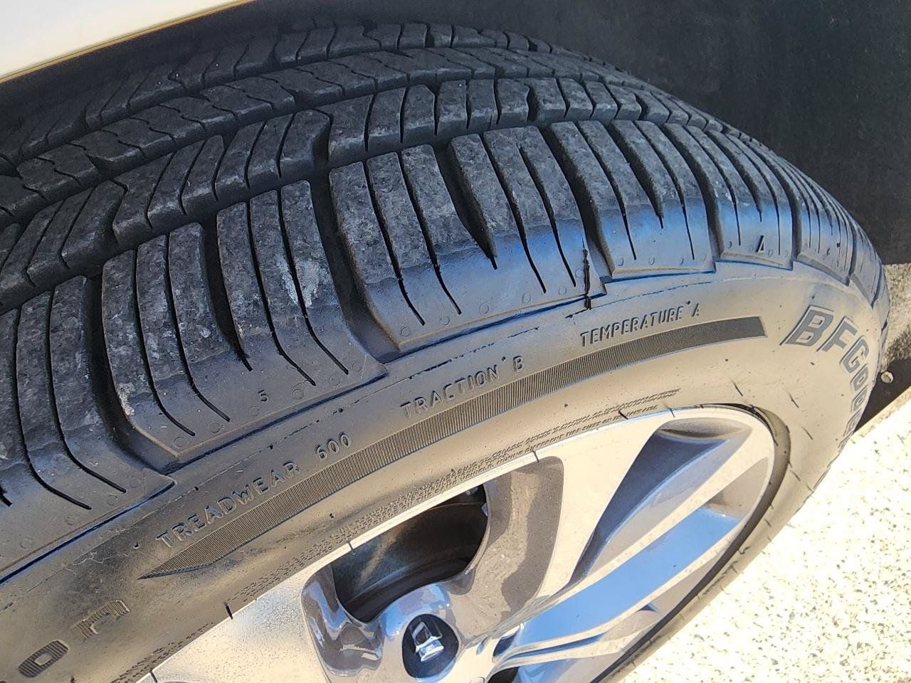 Used 2018 Chrysler Pacifica Limited w/ Advanced Safetytec Group FWD image 42