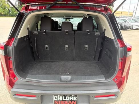 Used 2024 Nissan Pathfinder SV FWD image 15