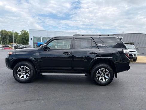 Certified 2023 Toyota 4Runner TRD Off-Road AWD/4WD image 4