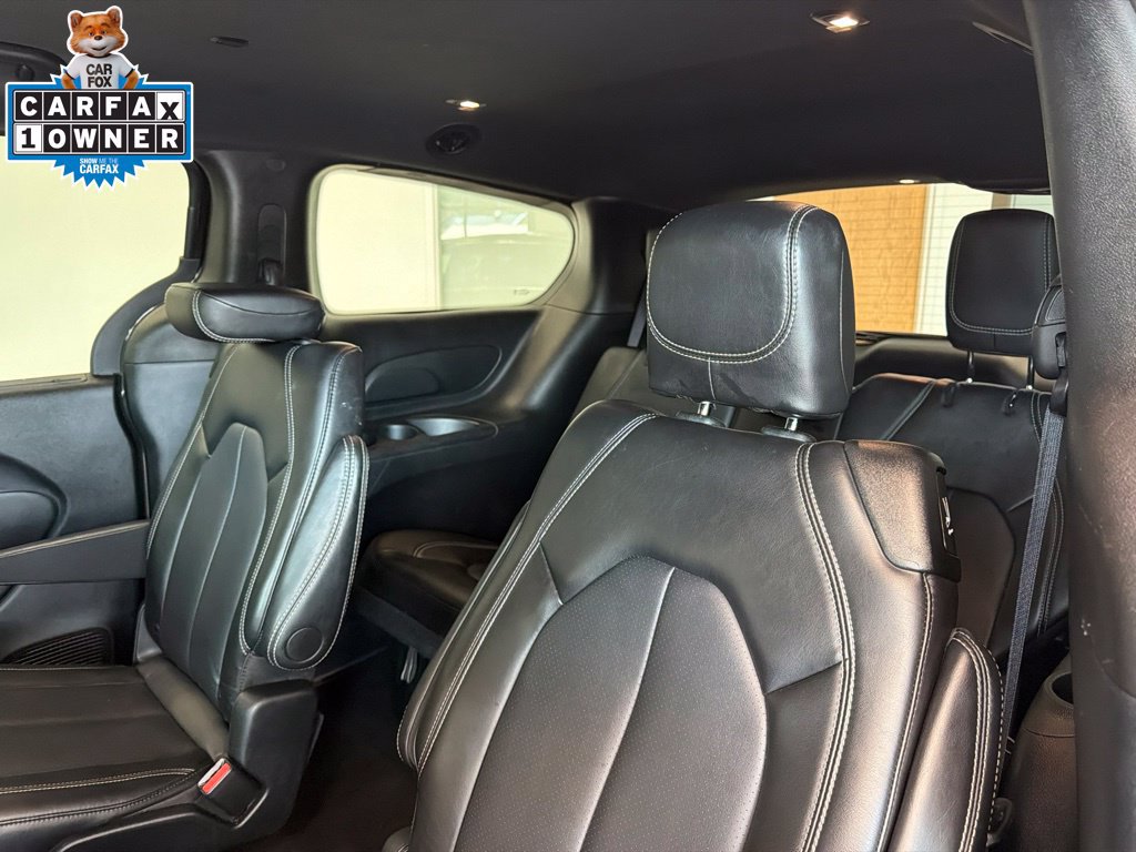 Used 2025 Chrysler Pacifica Select FWD image 9