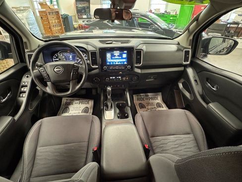 Used 2023 Nissan Frontier SV w/ SV Convenience Package AWD/4WD image 4