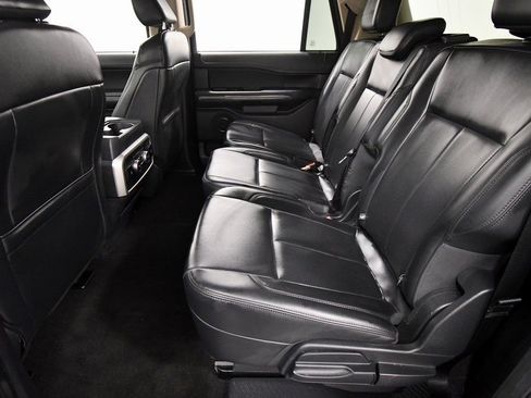 Used 2024 Ford Expedition Max XLT image 15