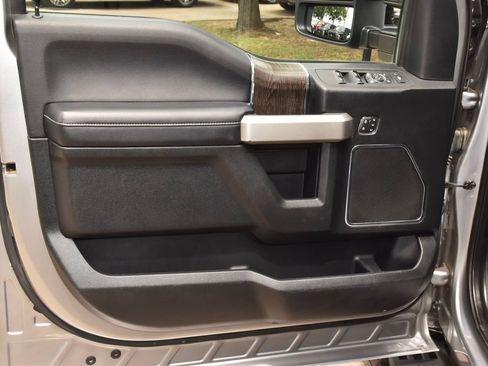 Used 2020 Ford F250 Lariat w/ Tremor Off-Road Package AWD/4WD image 37