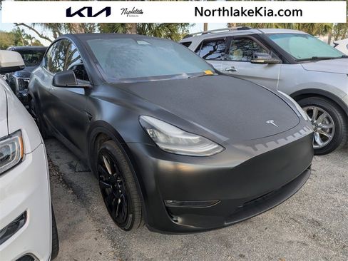 Used 2022 Tesla Model Y Long Range image 1