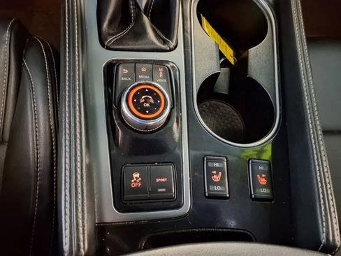 Used 2023 Nissan Maxima SV image 23