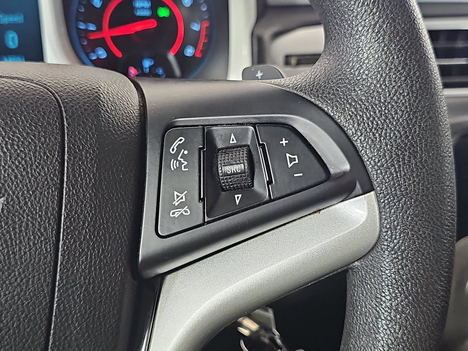 Used 2015 Chevrolet Camaro LS RWD image 14