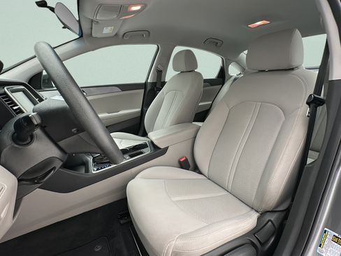 Used 2019 Hyundai Sonata SE FWD image 14